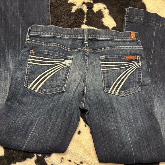 7 For All Mankind Denim - Dark Blue Women's Jeans with Decorative Back Pocket Stitchin7FAMK Dojos